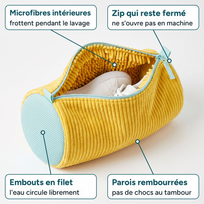 Intérieur du sac de lavage : microfibres, zip, embouts en filet et parois rembourrées